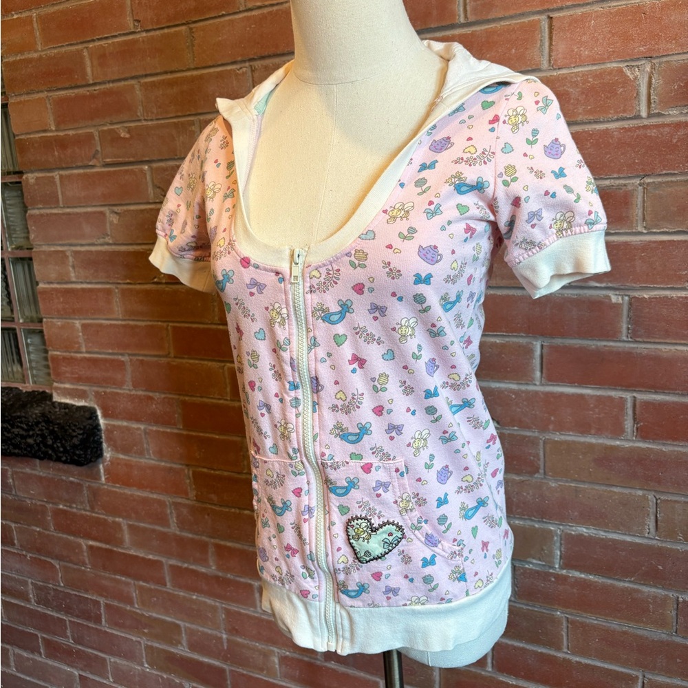 Pink Short-Sleeve Hoodie with Heart Patch XS